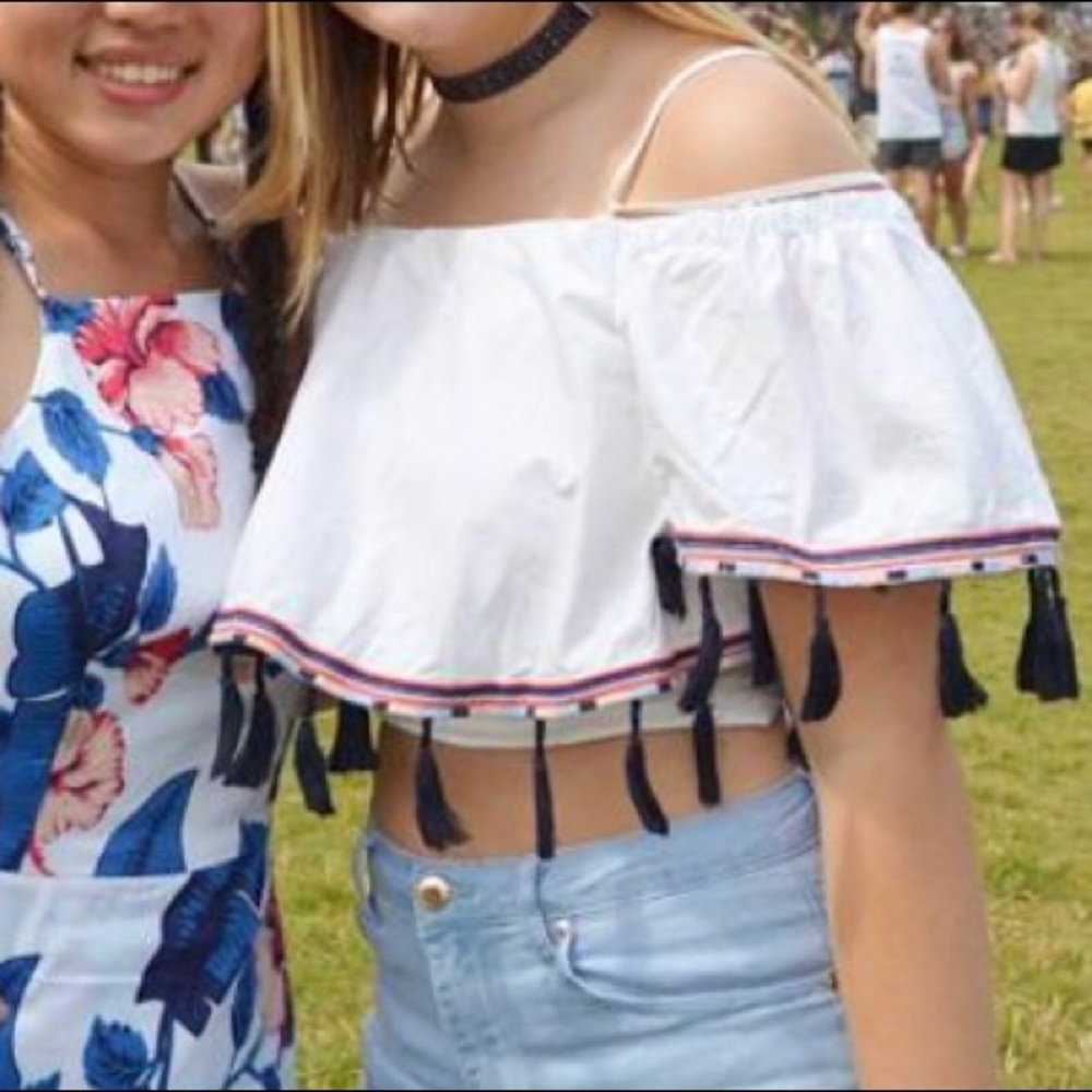 Criss cross straps on back crop top!